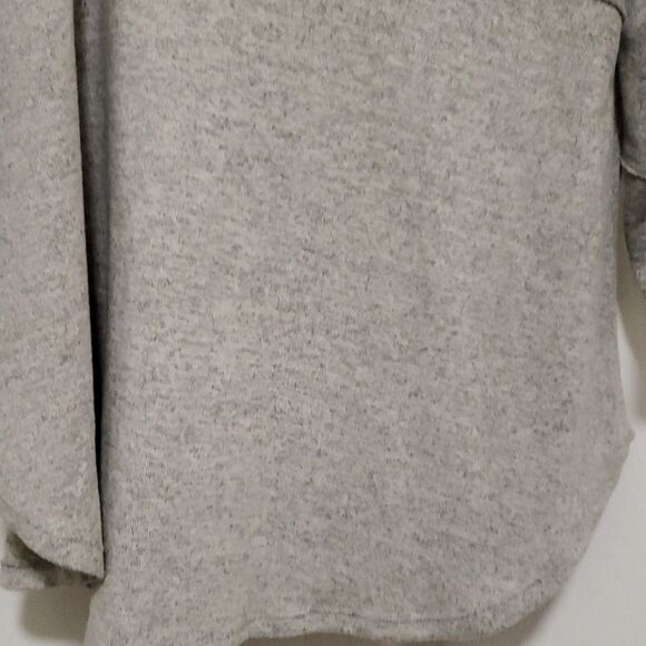 Almost & Famous Gray long sleeve top - Picture 3 of 10